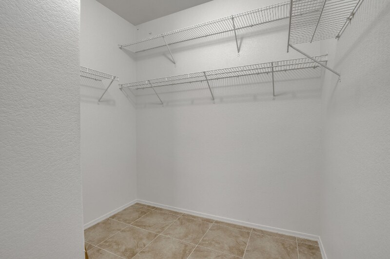 Building Photo - 1476 E Avenida Grande