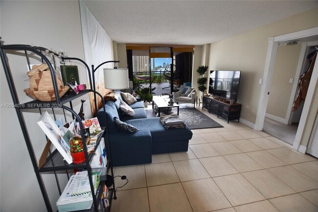Building Photo - 540 Brickell Key Dr