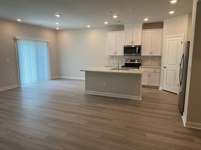 Building Photo - Little River like-new Three-Bedroom Home, ...