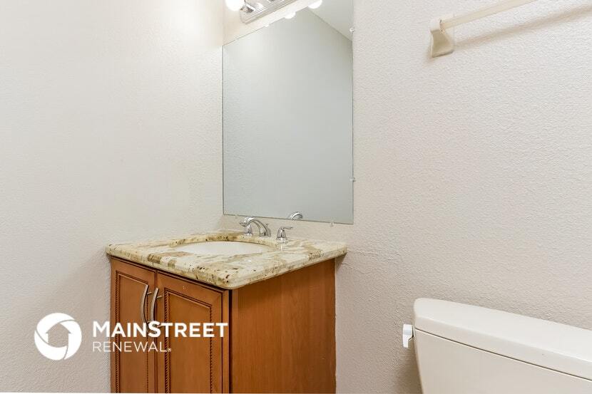 Building Photo - 426 SW Eastport Cir