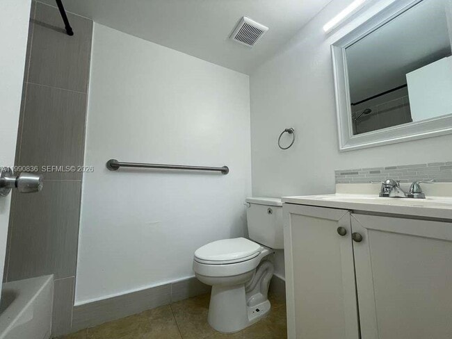 Building Photo - 3410 Foxcroft Rd