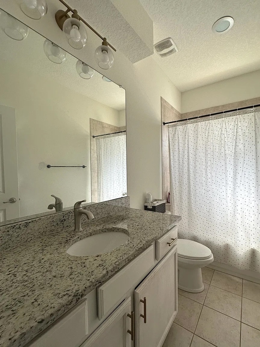 Downstairs Bathroom - 1736 W Walnut St