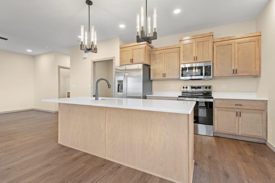 Building Photo - 2324 Sweetgrass Dr