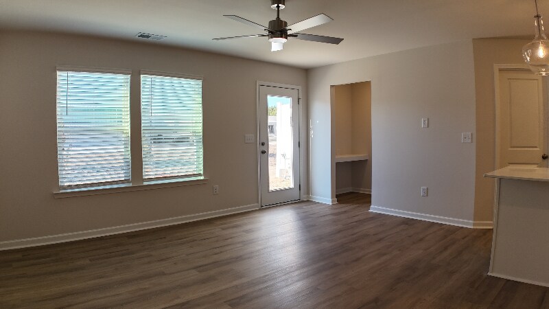 Building Photo - 205 Higher Ct