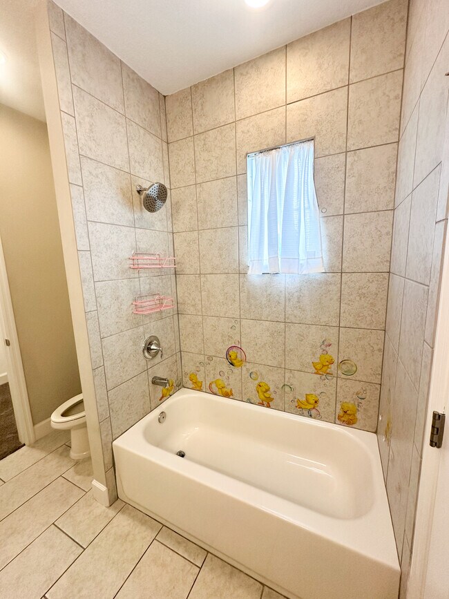 Building Photo - Longwood Townhouse