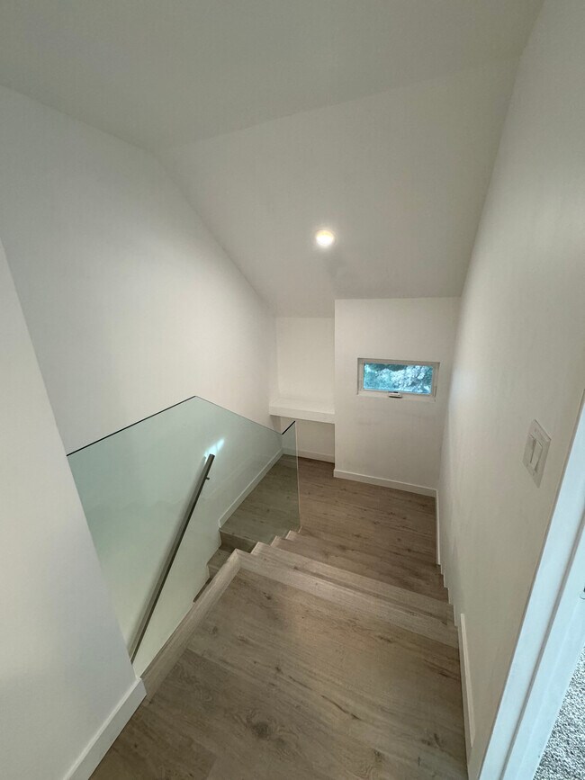 Building Photo - 431 N Alhambra Ave