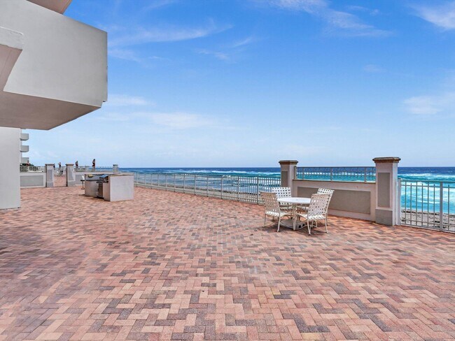 Building Photo - 4505 S Ocean Blvd
