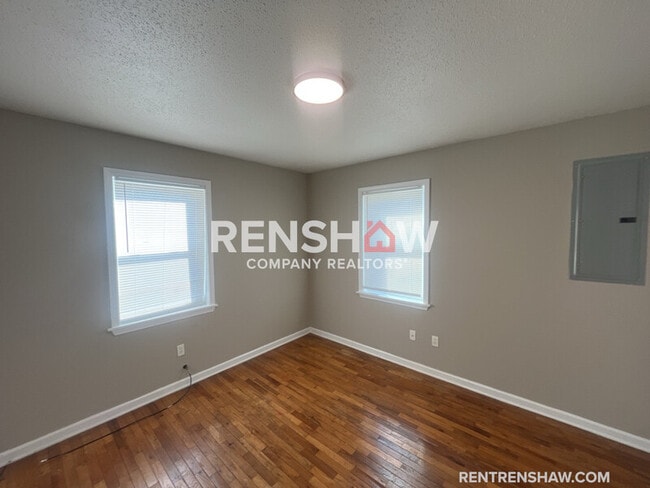 Building Photo - 17 Navy Dr