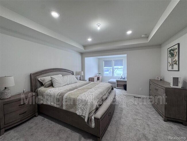 Building Photo - 1434 Superior Dr