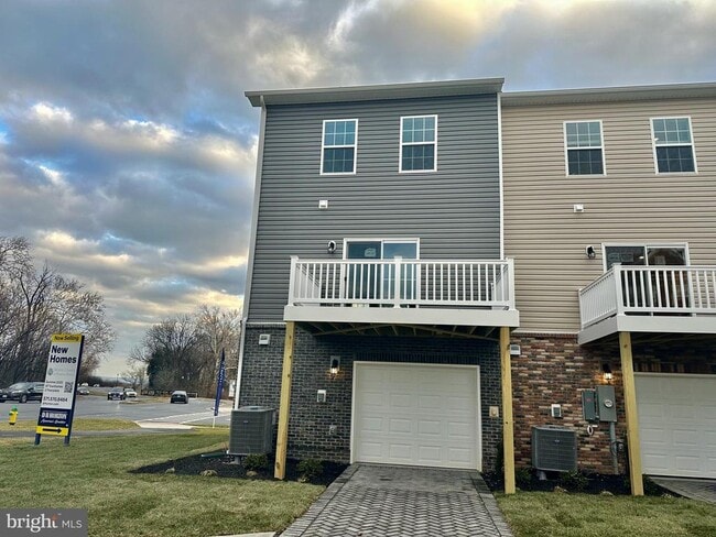 Building Photo - 1801 Harvest Dr