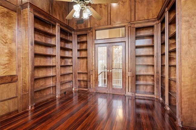 Building Photo - 3311 El Dorado Blvd