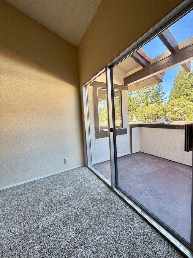 Building Photo - 2BD/2BA Condo in Gated Community | Private Balcony | Updated Interior - Santa Clara