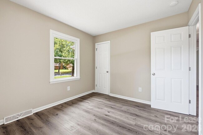 Building Photo - 12011 Merriweather Dr