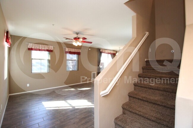 Building Photo - 1255 S Rialto