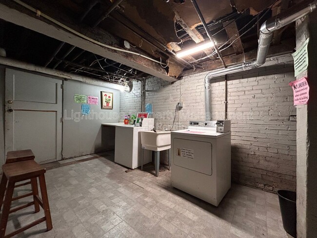 Building Photo - 317 Prospect Ave NE