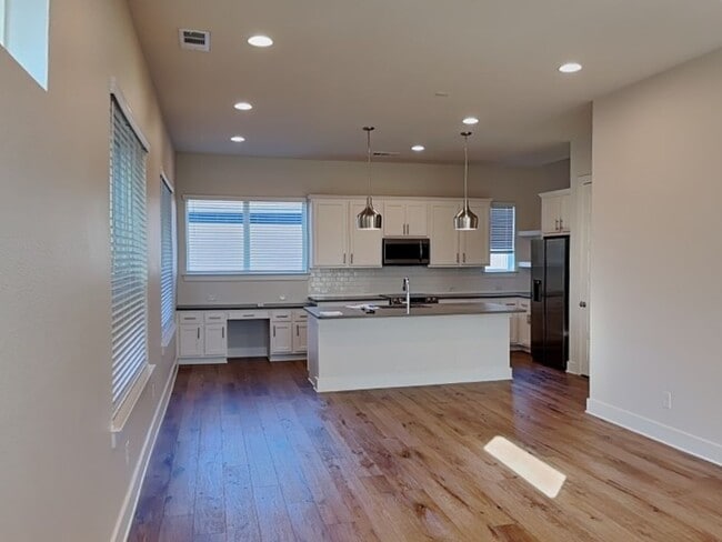 Building Photo - Fabulous 3-Story Townhouse in Frisco Heigh...