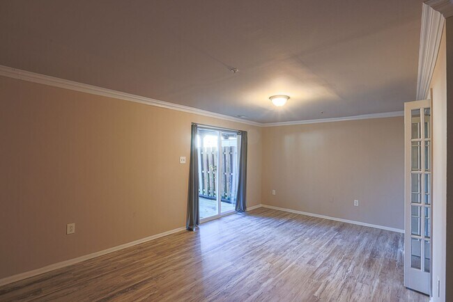 Building Photo - 1237 Splashing Brook Dr