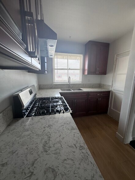 Building Photo - 2100 Delaware Ave