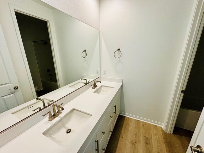 Building Photo - 27366 Hyland Ct