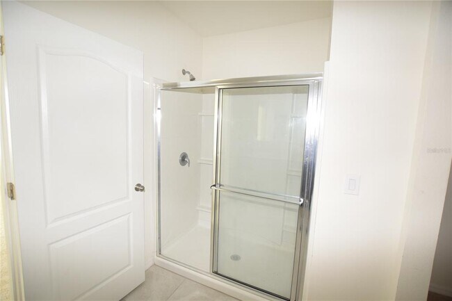 Building Photo - 946 Shady Tree Ln