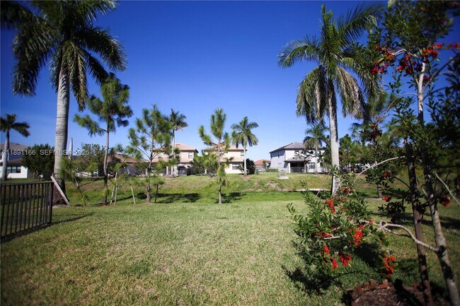 Building Photo - 8293 Cadre Noir Rd