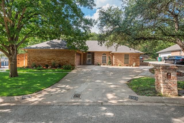 Building Photo - 5409 Chimney Rock Rd