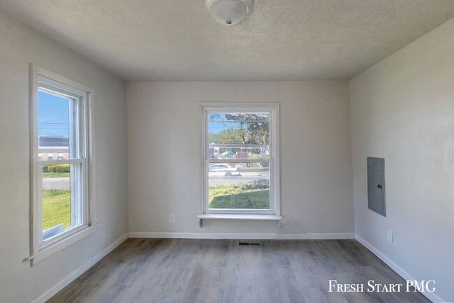 Building Photo - Comfort, Convenience & Community in Lansing