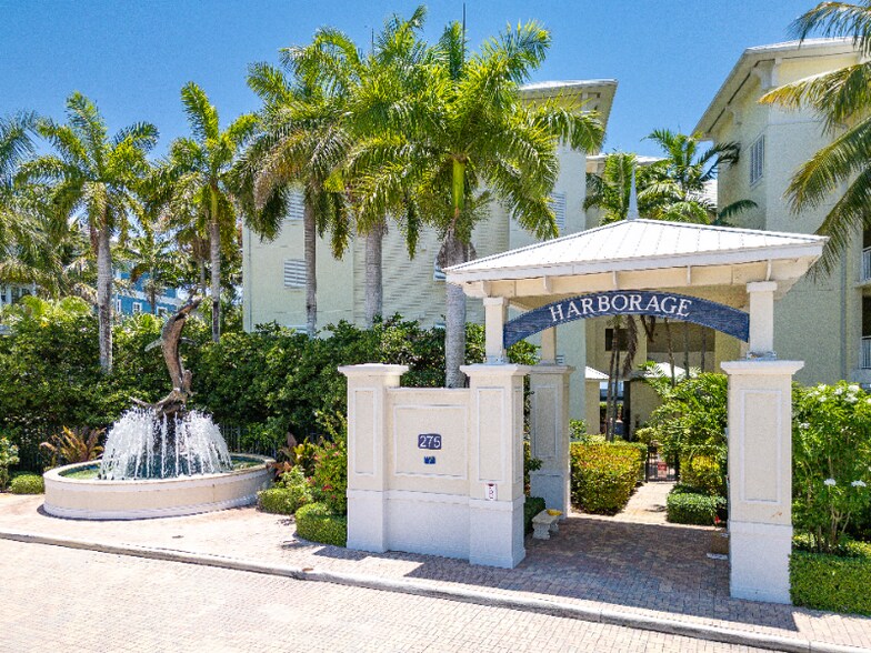 Building Photo - 275 NW Flagler Ave