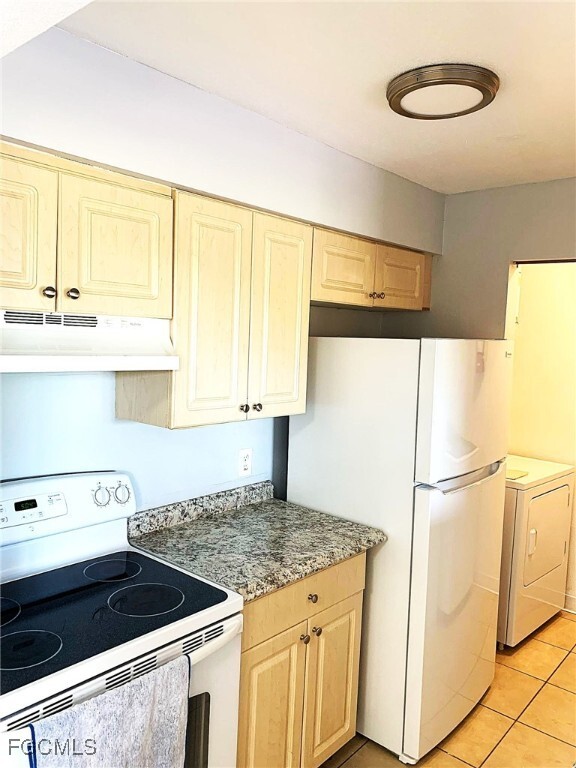 Building Photo - 2929 Winkler Ave