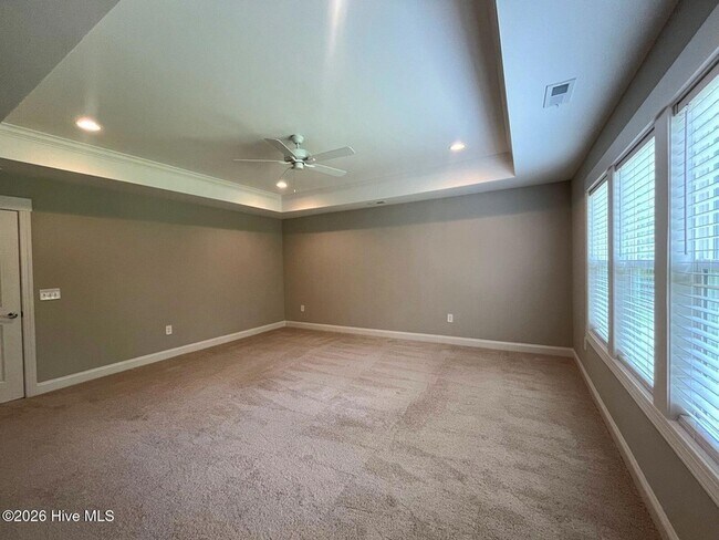 Building Photo - 404 Endicott Ct