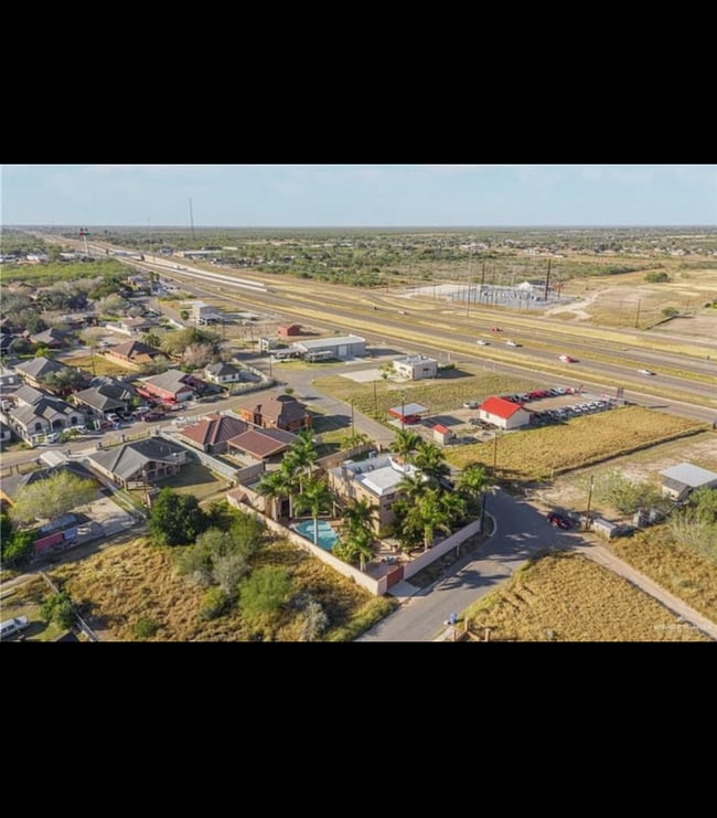 Building Photo - 682 Alto Bonito St