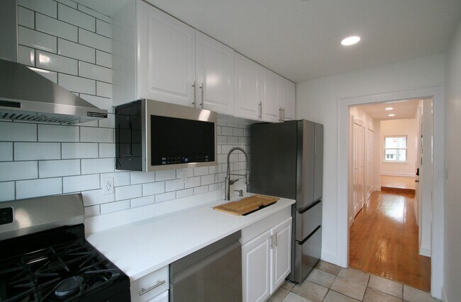 Primary Photo - 142 Sussex St