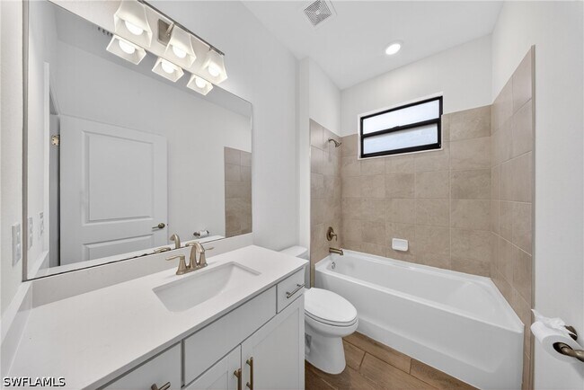 Building Photo - 1388 Birdie Dr