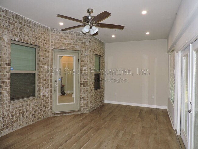 Building Photo - 4221 Essex Terrace Cir
