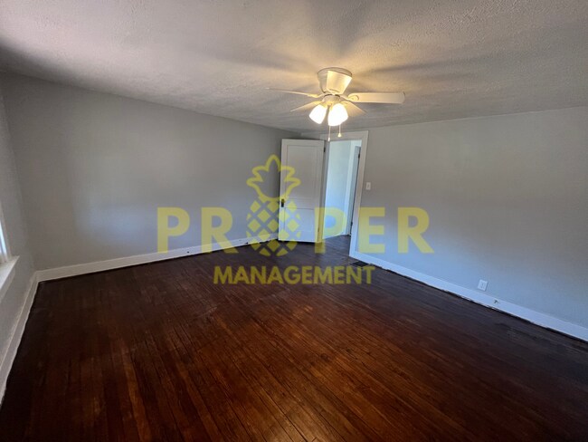 Building Photo - 55 Sandhurst Dr