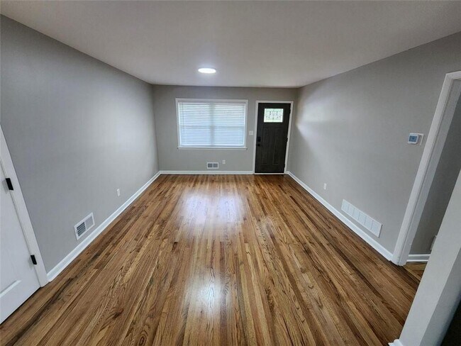 Building Photo - 1181 Starline Dr