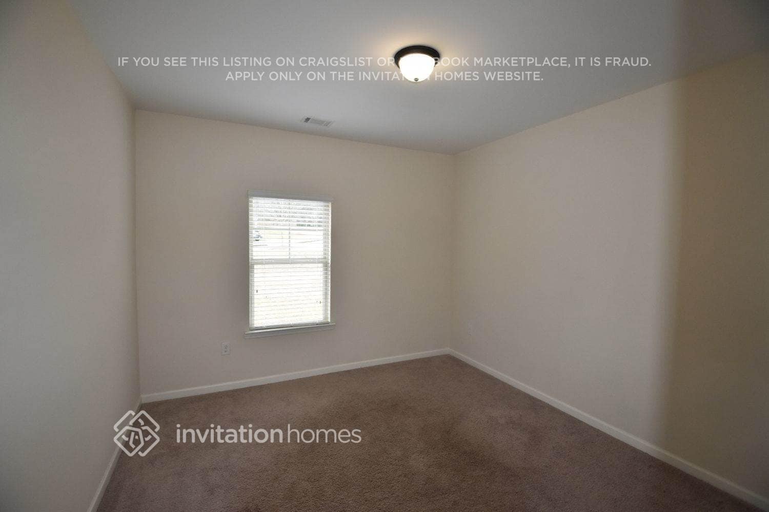 Building Photo - 2070 Stonebrook Dr