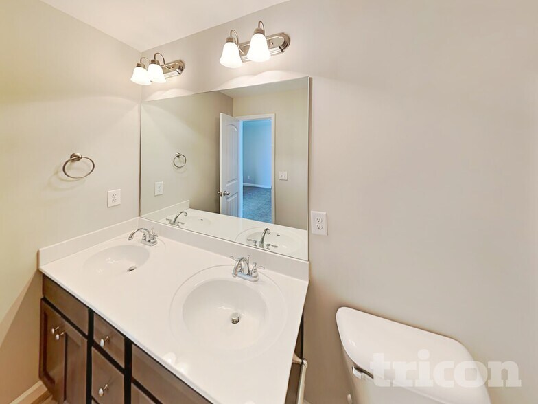 Building Photo - 4210 Effie Seward Dr