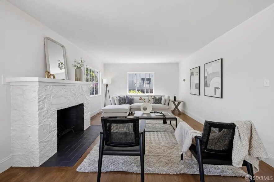 Building Photo - 1115 Capuchino Ave