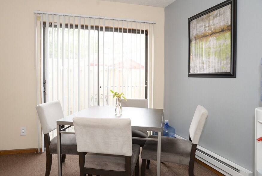 Building Photo - Abbot's Cove