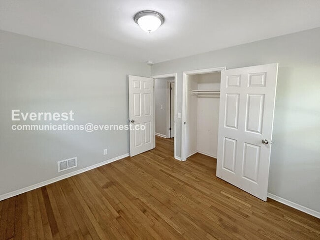 Building Photo - 2463 Montezuma Cir