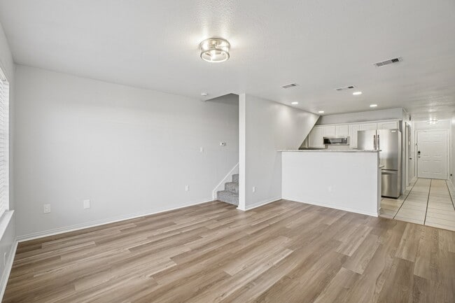 Building Photo - 4021 Preferred Pl