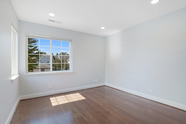 Building Photo - 169 Sierra Pass Dr