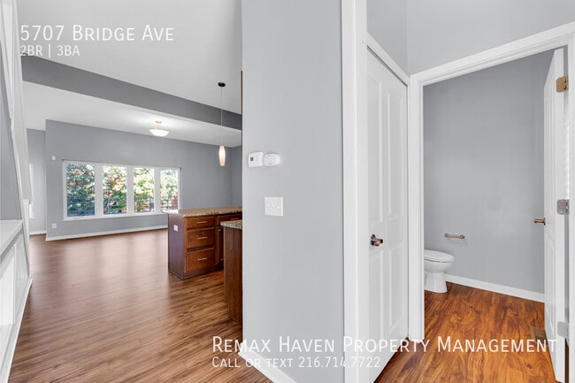 Building Photo - 5707 Bridge Ave