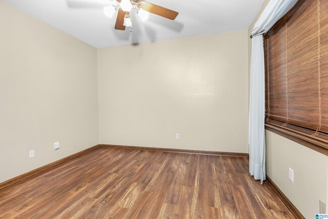 Building Photo - 1524 Highland Dr