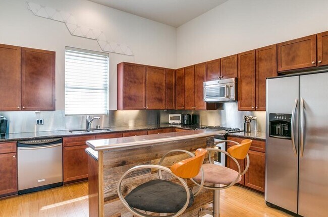 Building Photo - 744 Cannen John Ln