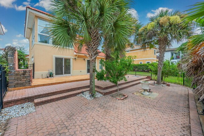 Building Photo - 272 Calusa Blvd