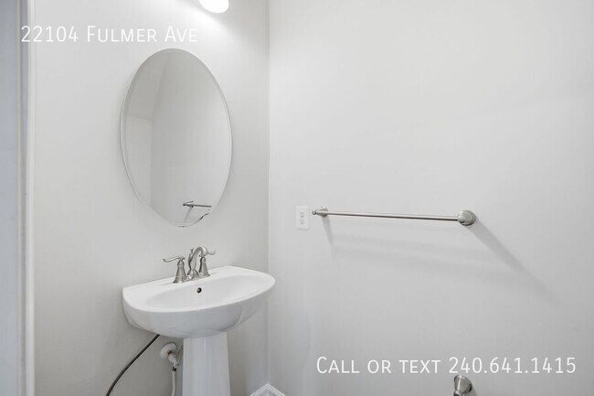 Building Photo - 22104 Fulmer Ave