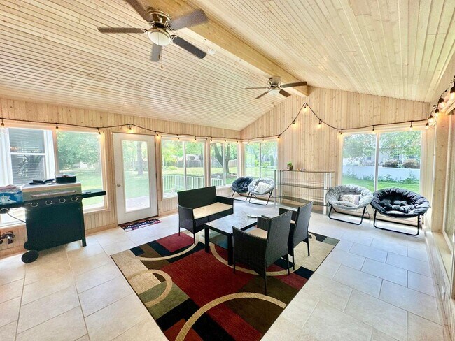 Building Photo - 1384 Marble Hill Dr