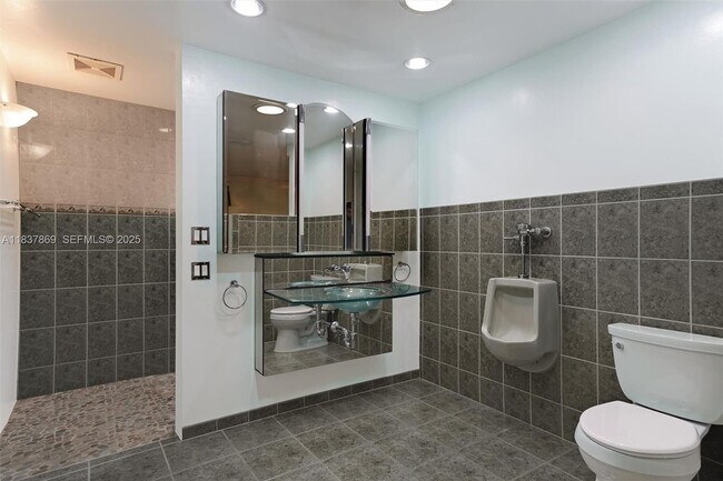 Building Photo - 11121 SW 203rd Terrace